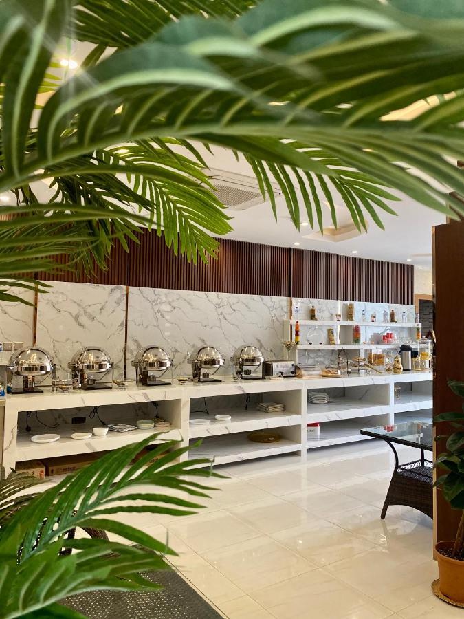 Aral Hotel Apartments 타부크 외부 사진